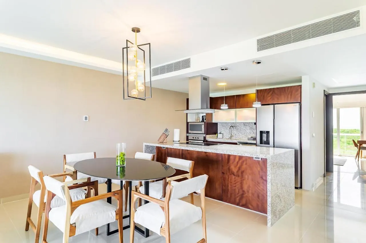 Casa Cielo Ocean View Penthouse Condo Playa del Carmen Mexique